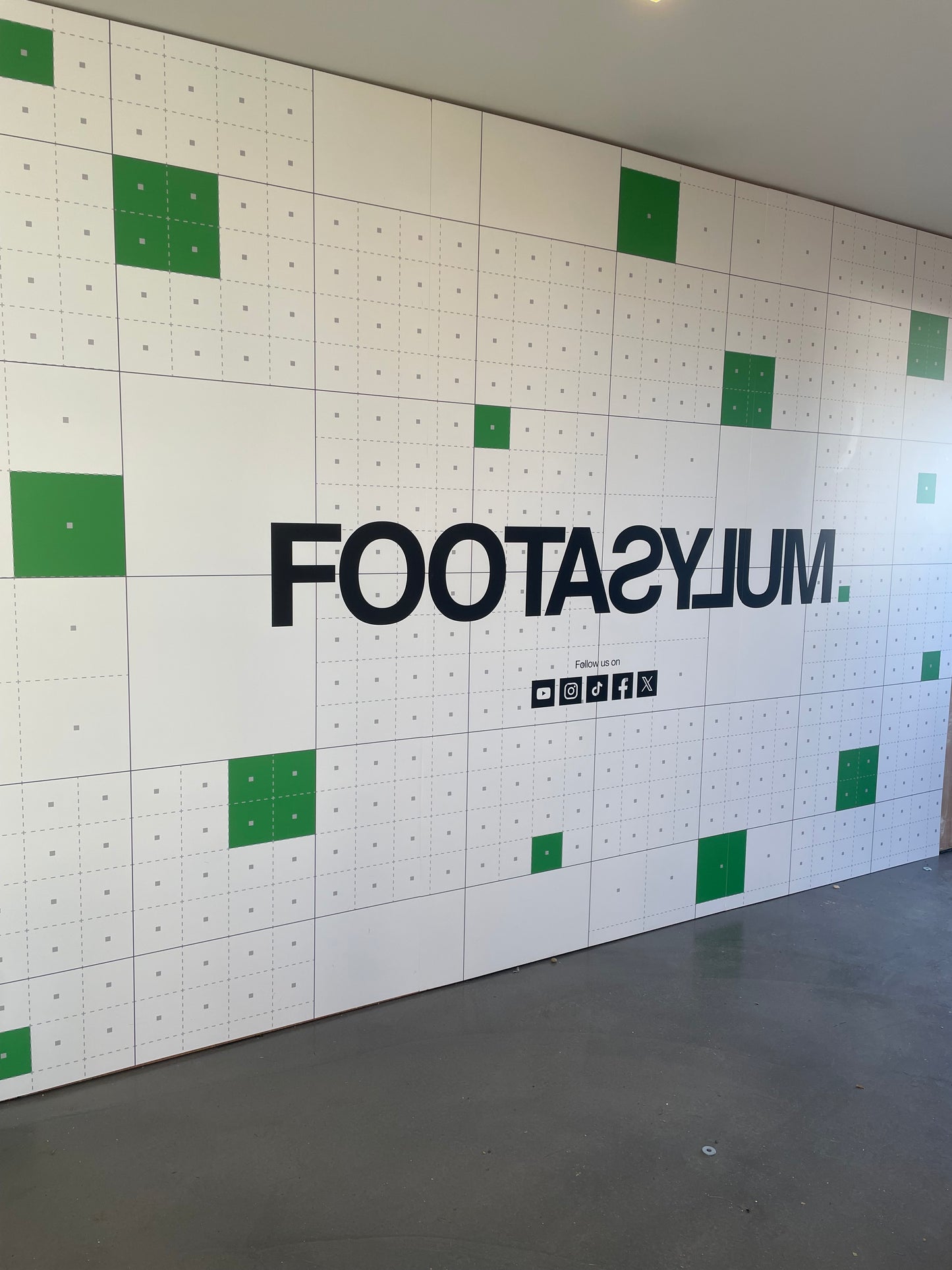 LOCKED IN - FOOTASYLUM